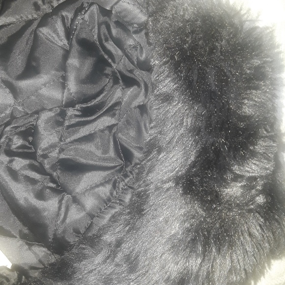 Warm and cozy hat - Picture 4 of 4